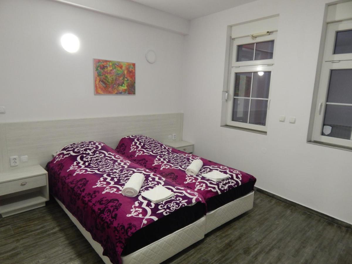 Red House Otel Köstendil Dış mekan fotoğraf